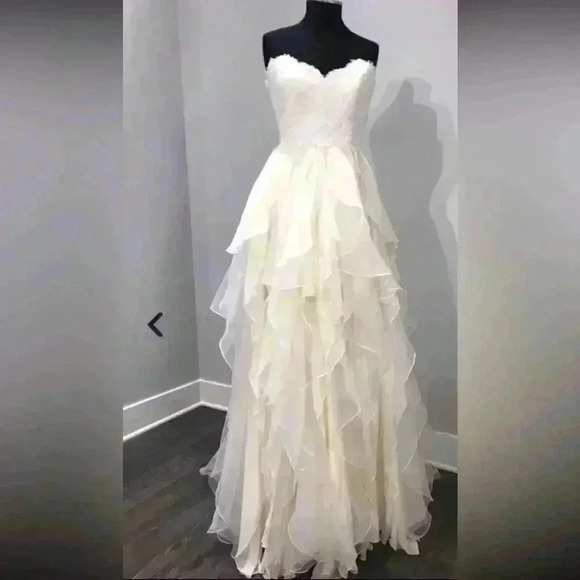 Hayley Paige KIRA Couture Wedding Gown size 10 - Picture 6 of 10